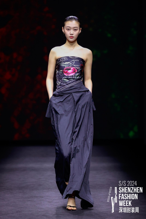 26YEARSOLD深圳时装周圆满举办 透过时尚鼓励女性勇敢追梦