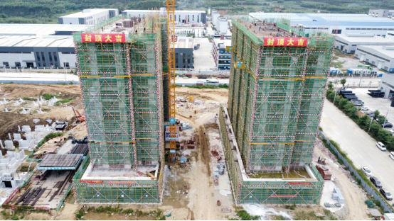 兩棟樓封頂！柳州重大民生工程完成施工節點