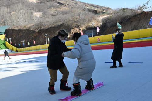 石家庄冬季滑雪圣地：迪山云顶滑雪场攻略一览