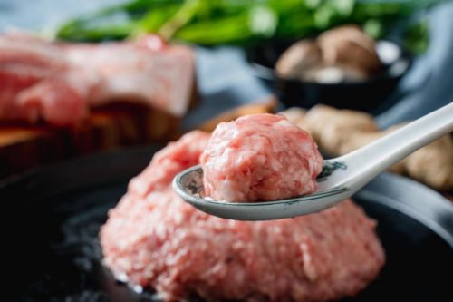 臻盛食品猪肉胶：大规模餐饮服务的质量与效率革新