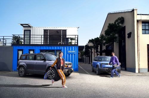 年轻人的出街神器，“潮盒电动SUV”iCAR 03开启全球预售-汽车热线网