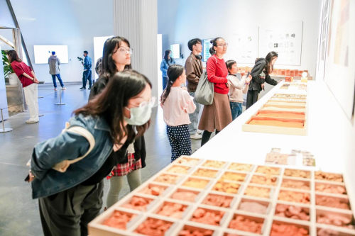 “有温度的存在——广州设计三年展2024”在广东美术馆盛大开幕-中南文化网