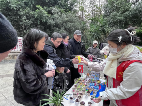 华冠社区“净美华冠·旧物奇遇集市”