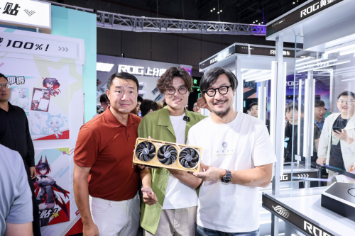 BW2025信仰集结，ROG玩+乐园引爆次元狂欢