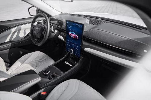 福特电马Mustang Mach-E：颠覆你对电动SUV的认知，表里如一的品质保证